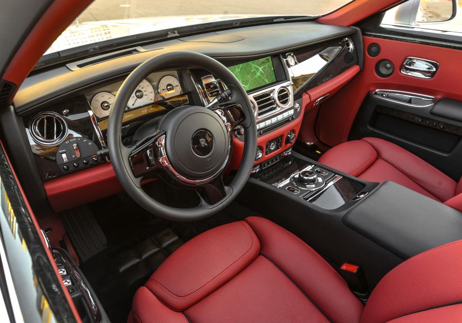  Rolls-Royce Ghost 2015 года  (US) (фото 24 из 29)